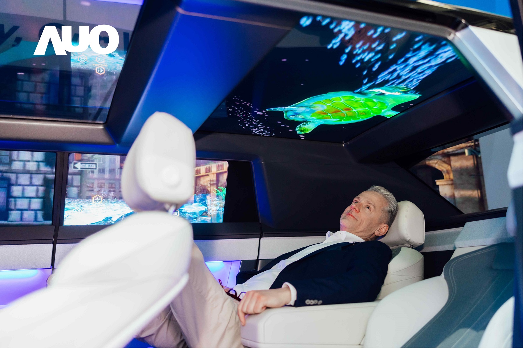 友達Smart Cockpit 2025集Micro LED透明、大型化、可撓優勢之大成，攜手BHTC打造未來視界的車用Display HMI解決方案